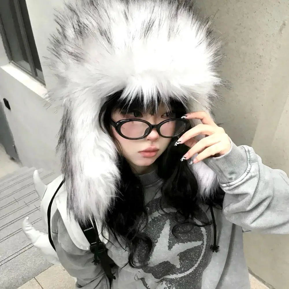 Fashion Fluffy Russian Hat Female Faux Fur Hats Winter Hats For Women Y2K Faxu Fox Fur Beanies Bomber Hat Earflap Hat Ushanka